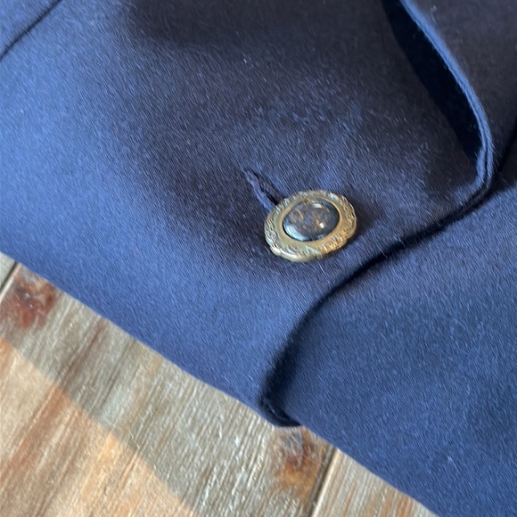 Gap dark navy blue wool blazer, size 6. - Picture 7 of 7